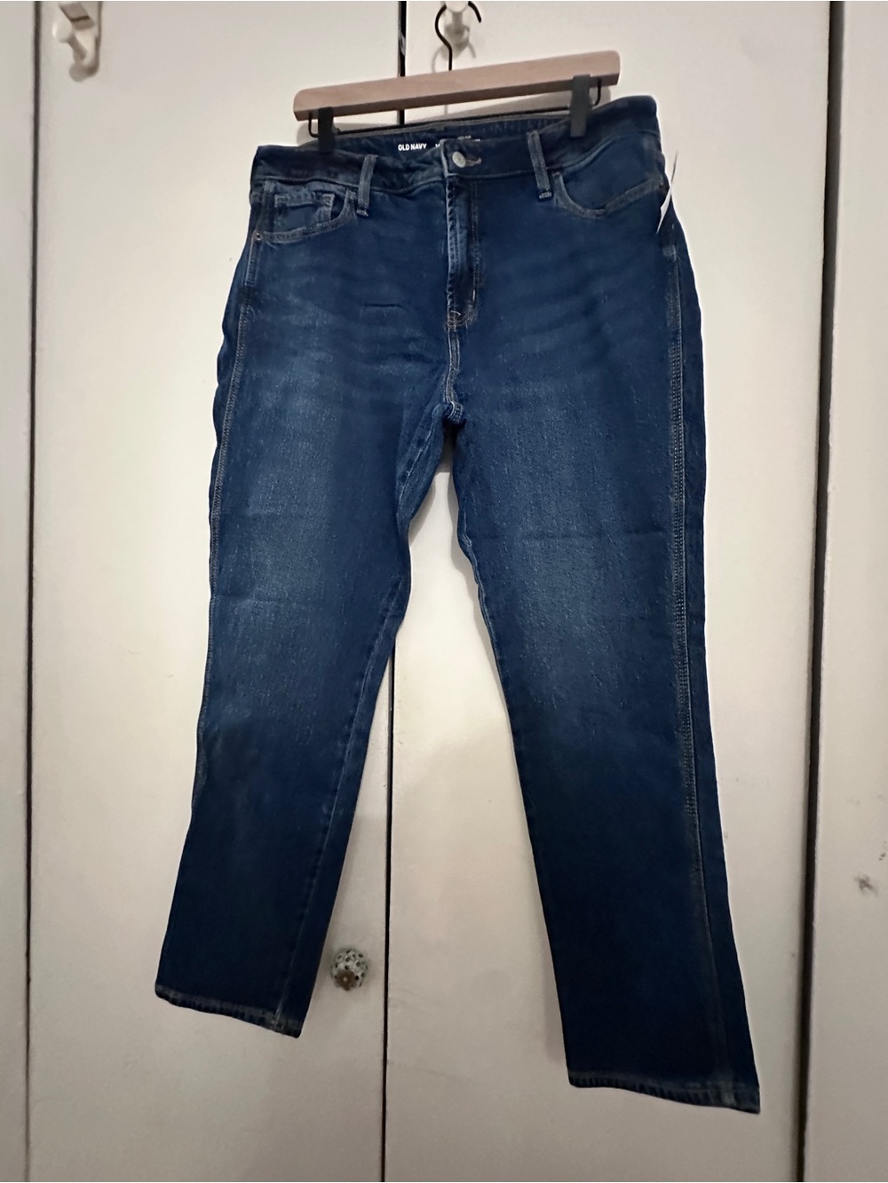 Old Navy High-Rise Women’s Jeans in Dark Blue Wash